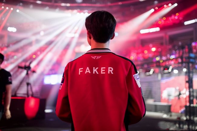 亚洲大师赛 0-1 组：LNG Team 2 输给 PCS Team，TT Team 2 击败 Vietnam 队伍